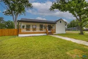 312 N Lavernia, Marion, TX 78124 - Photo 2