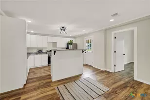 312 N Lavernia, Marion, TX 78124 - Photo 12