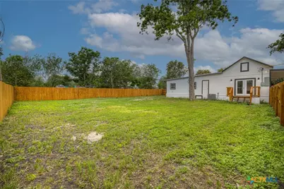 312 N Lavernia, Marion, TX 78124 - Photo 26