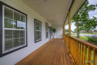 312 N Lavernia, Marion, TX 78124 - Photo 4