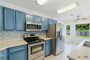 213 W Anderson Ave, Copperas Cove, TX 76522 - Photo 6