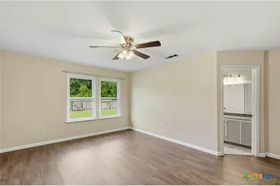 213 W Anderson Avenue, Copperas Cove, TX 76522 - Photo 8