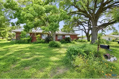 194 Club Drive, Victoria, TX 77905 - Photo 2