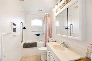 194 Club Dr, Victoria, TX 77905 - Photo 16