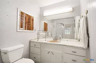 194 Club Dr, Victoria, TX 77905 - Photo 12