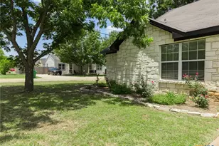 600 Garfield St, McGregor, TX 76657 - Photo 6
