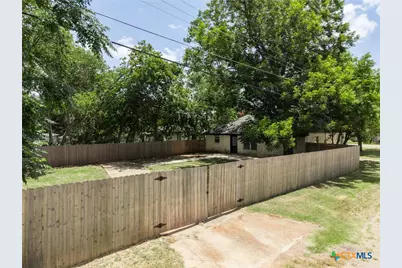 600 Garfield Street, McGregor, TX 76657 - Photo 24