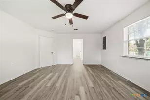 600 Garfield St, McGregor, TX 76657 - Photo 16