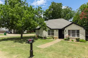 600 Garfield St, McGregor, TX 76657 - Photo 4