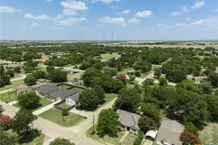 600 Garfield St, McGregor, TX 76657 - Photo 32