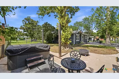 733 E Krezdorn Street, Seguin, TX 78155 - Photo 36