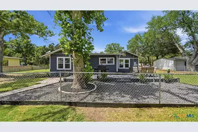 733 E Krezdorn Street, Seguin, TX 78155 - Photo 30