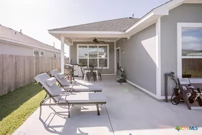 404 Brushy Creek, Victoria, TX 77904 - Photo 6