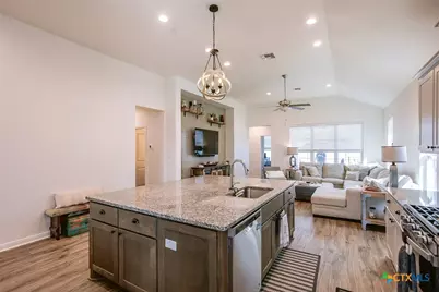 404 Brushy Creek, Victoria, TX 77904 - Photo 12
