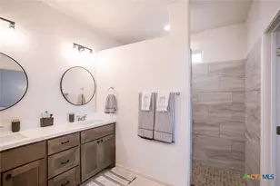 404 Brushy Creek, Victoria, TX 77904 - Photo 20