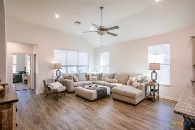 404 Brushy Creek, Victoria, TX 77904 - Photo 14