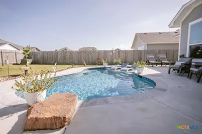 404 Brushy Creek, Victoria, TX 77904 - Photo 2
