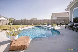 404 Brushy Creek, Victoria, TX 77904 - Photo 2