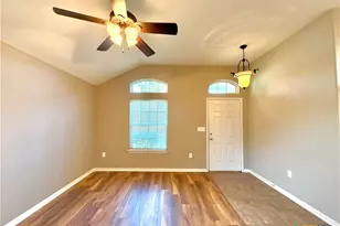 132 Carlsbad Dr, Victoria, TX 77904 - Photo 4