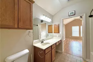 132 Carlsbad Dr, Victoria, TX 77904 - Photo 16