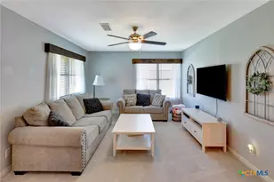 2105 E Mistletoe Ave, Victoria, TX 77901 - Photo 2