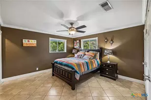 160 Lakeside Dr, Seguin, TX 78155 - Photo 20