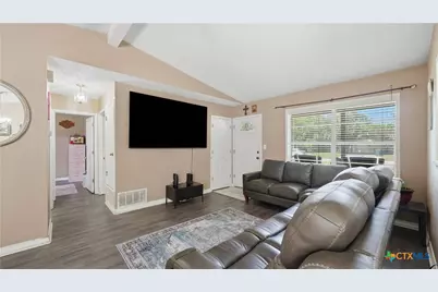 629 Creek Drive, New Braunfels, TX 78130 - Photo 2
