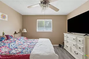 629 Creek Dr, New Braunfels, TX 78130 - Photo 12