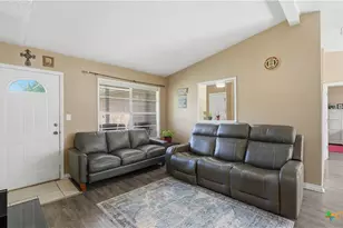 629 Creek Dr, New Braunfels, TX 78130 - Photo 2