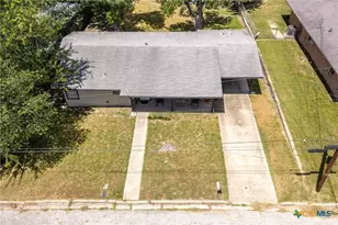 1215 N Hamilton St, Gonzales, TX 78629 - Photo 14