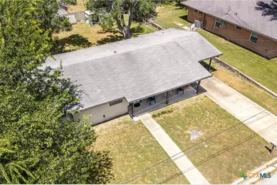 1215 N Hamilton Street, Gonzales, TX 78629 - Photo 18