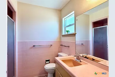 141 Oaklane Drive, Universal City, TX 78148 - Photo 16
