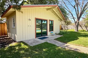 141 Oaklane Dr, Universal City, TX 78148 - Photo 22