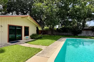 141 Oaklane Dr, Universal City, TX 78148 - Photo 26