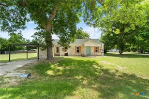 307 Crockett St, Holland, TX 76534 - Photo 1