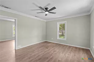 307 Crockett St, Holland, TX 76534 - Photo 4