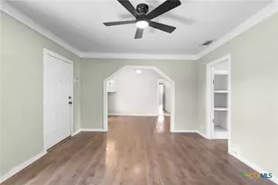 307 Crockett St, Holland, TX 76534 - Photo 6