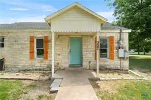 307 Crockett St, Holland, TX 76534 - Photo 2