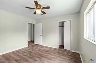 307 Crockett St, Holland, TX 76534 - Photo 20