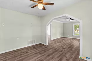 307 Crockett St, Holland, TX 76534 - Photo 12