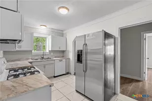 307 Crockett St, Holland, TX 76534 - Photo 14