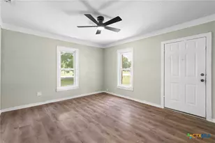 307 Crockett St, Holland, TX 76534 - Photo 8