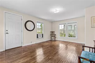 111 N 11th St, Temple, TX 76501 - Photo 18