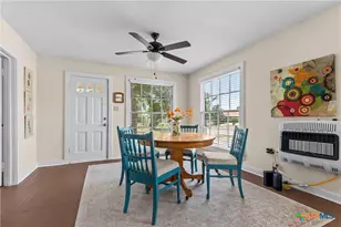 111 N 11th St, Temple, TX 76501 - Photo 4