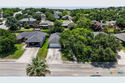 1615 Sunshine Peak, New Braunfels, TX 78130 - Photo 34