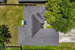 1615 Sunshine Peak, New Braunfels, TX 78130 - Photo 28