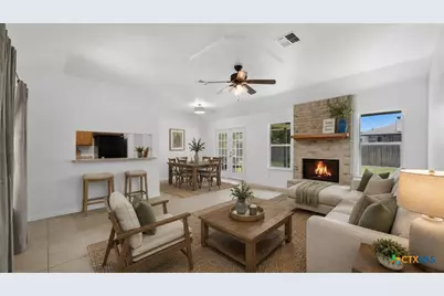 1615 Sunshine Peak, New Braunfels, TX 78130 - Photo 2