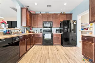 2214 Lakeline Dr, New Braunfels, TX 78130 - Photo 10