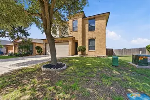 2214 Lakeline Dr, New Braunfels, TX 78130 - Photo 2