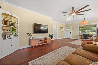 101 Bowie Street, Martindale, TX 78655 - Photo 10